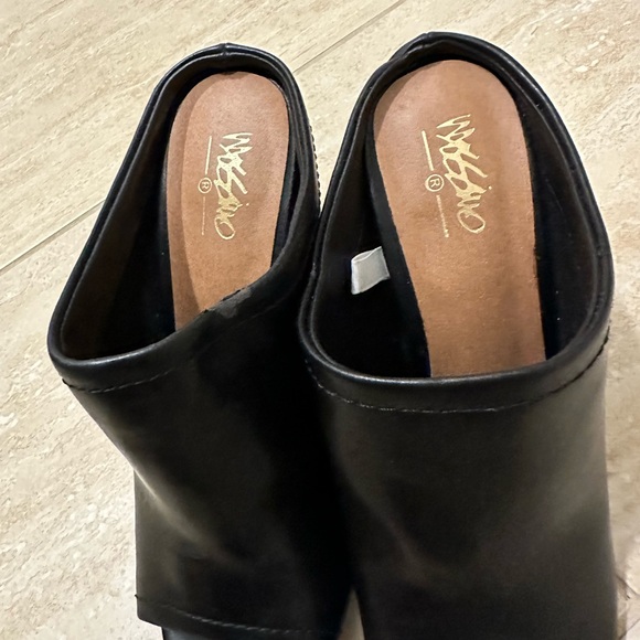 Black heel booties - Picture 5 of 5